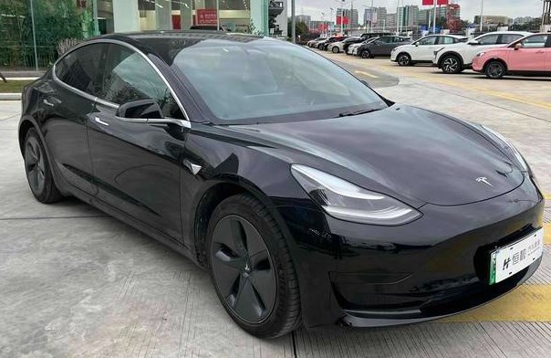 特斯拉Model 3